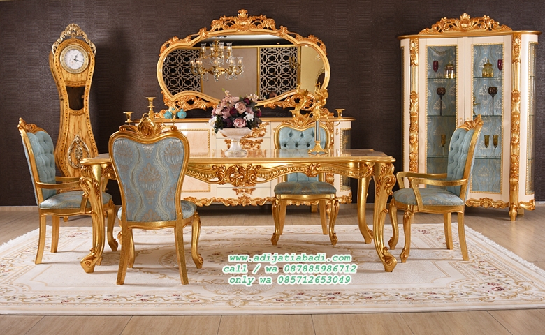 desain kursi makan klasik full gold dengan bufet cermin klasik ruang makan