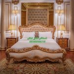 Tempat Tidur Ukir Klasik Model terbaru, Kamar Tidur Utama Desain Mewah Modern dengan bed side table klasik